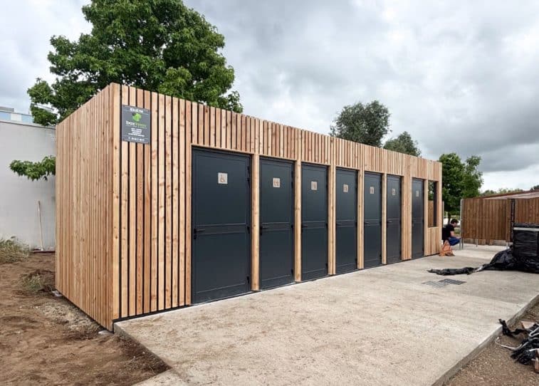 toilettes enfant école primaire